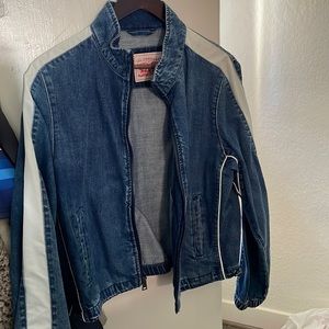 Levi’s jean jacket new never worn